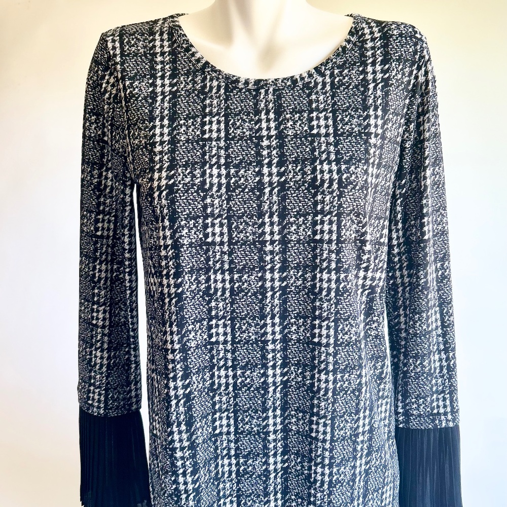 New Michael Kors Black White Rayon Long Sleeve Top size M